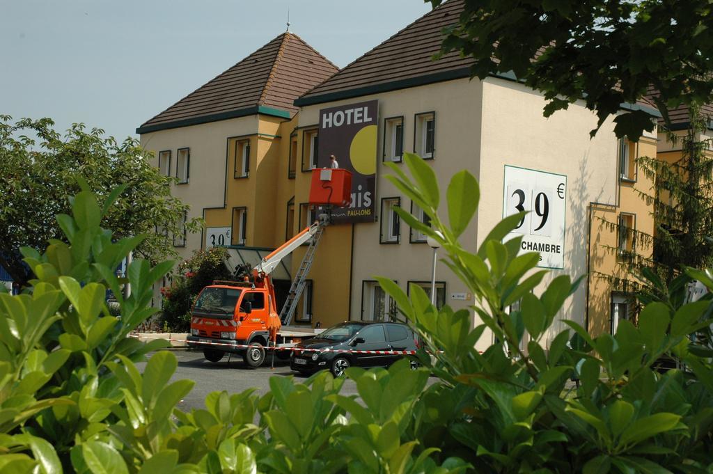 Hotel Eco Relais - Pau Nord Lons Екстер'єр фото